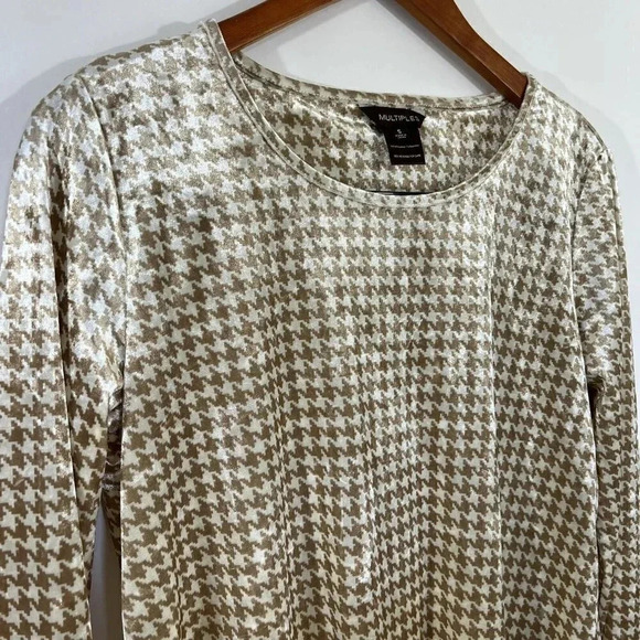 Multiples Tan and White Houndstooth Velvet Long Sleeve Blouse Curved Hem Relaxed - Picture 5 of 6